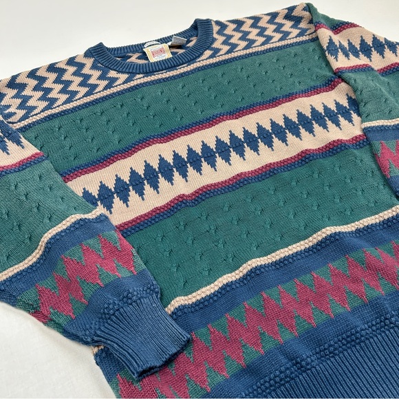 1990s Riggins Pattern 3D Knit - Picture 2 of 4
